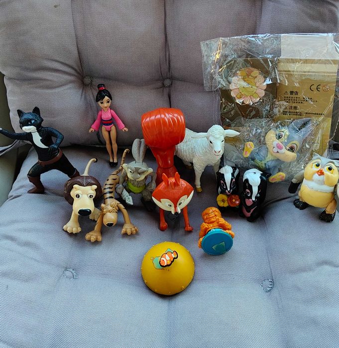 Фигурки играчки по 3 евро