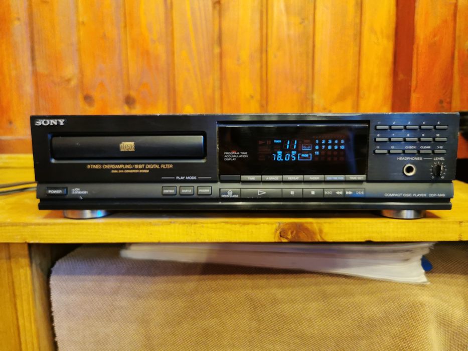 CD track Sony CPD M49
