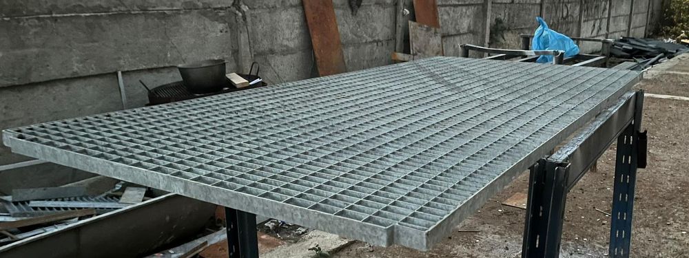Grilaje zincate galvanizat