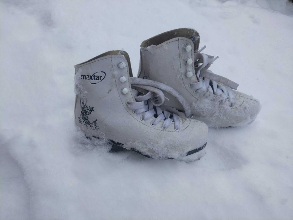 Patine Maxtar marimea 36 alb