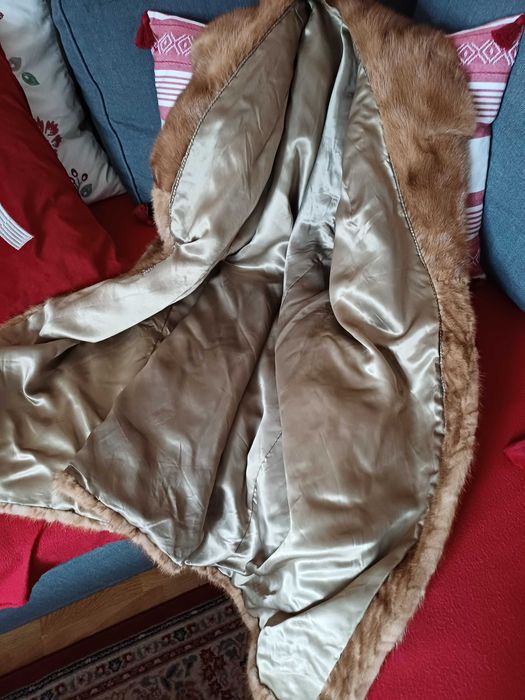 Haină de blană, stare foarte bună, elegantă