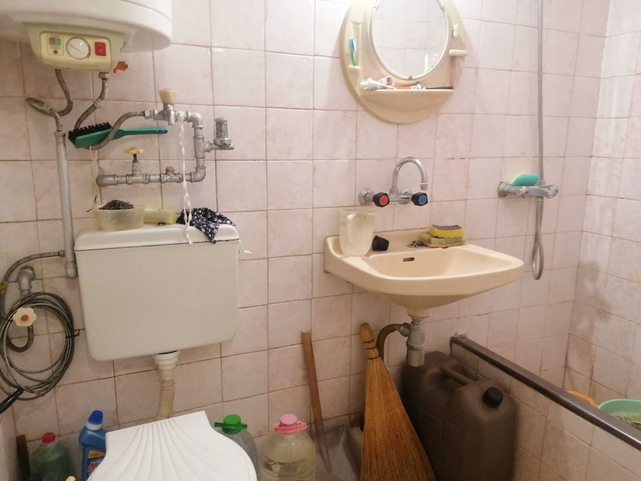 Продава се Тристаен апартамент в Варна, Левски - 68 кв.м за 1999 €/кв.м - Снимка #12