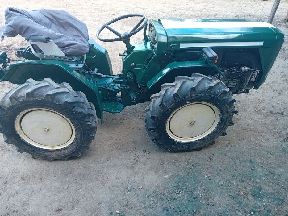 Tractor ferrari 75 articulat