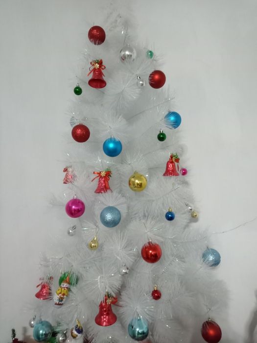 Ёлочка белоснежная