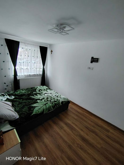 Vând apartament 2 camere Uniri
