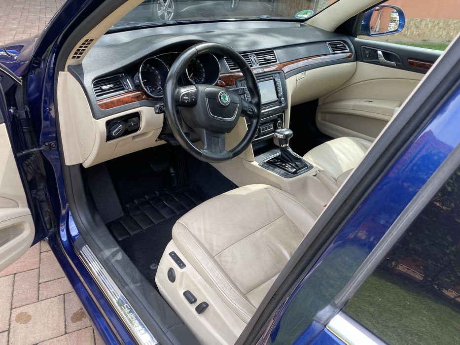 Skoda Superb Combi 2.0 TDI, 140 CP, automată, an fabricație 2010