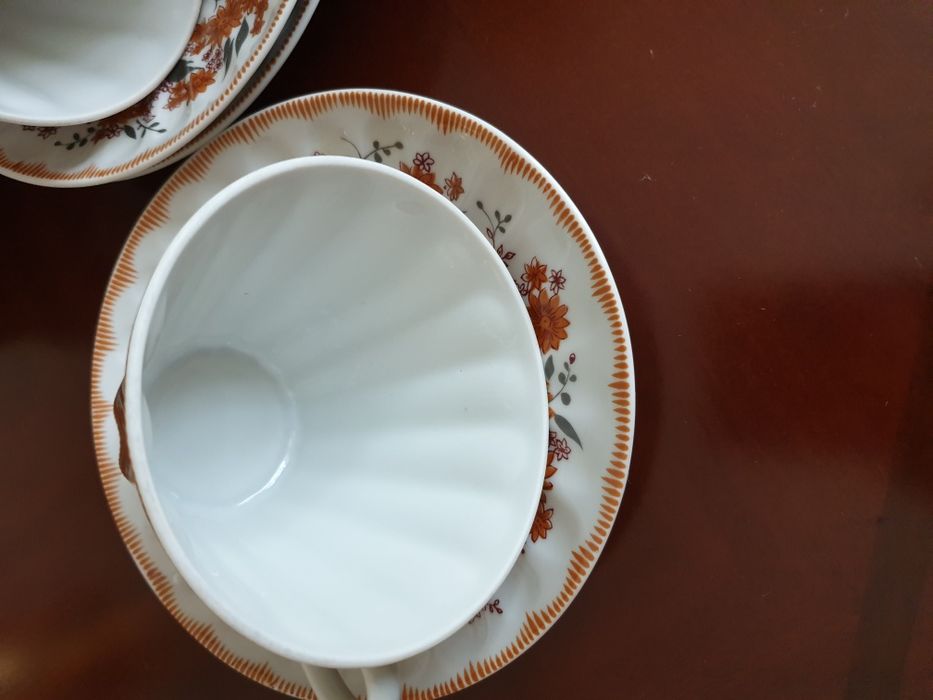 Сервиз (чайные пары)