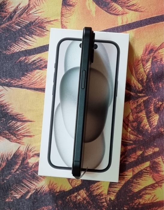 iPhone 15 black la cutie