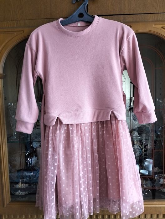 Нарядное платье на девочку