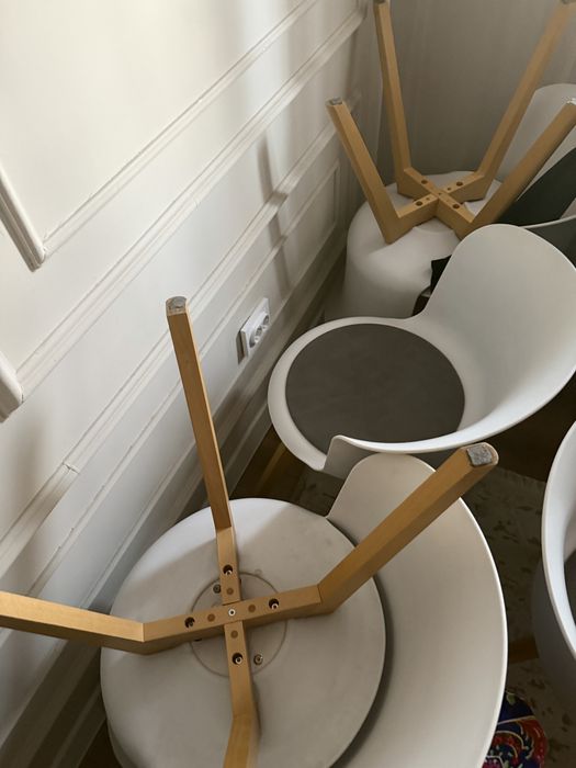 Продам стол и стулья