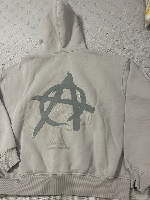 Анурак Alexander Spade