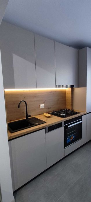 Apartament 2 camere 50 MP Hils Republica - AC ,Centrala termica , 6-7 minute metrou ,prima inchiriere