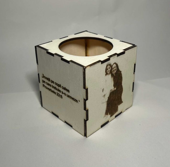 Gravuri personalizate in lemn