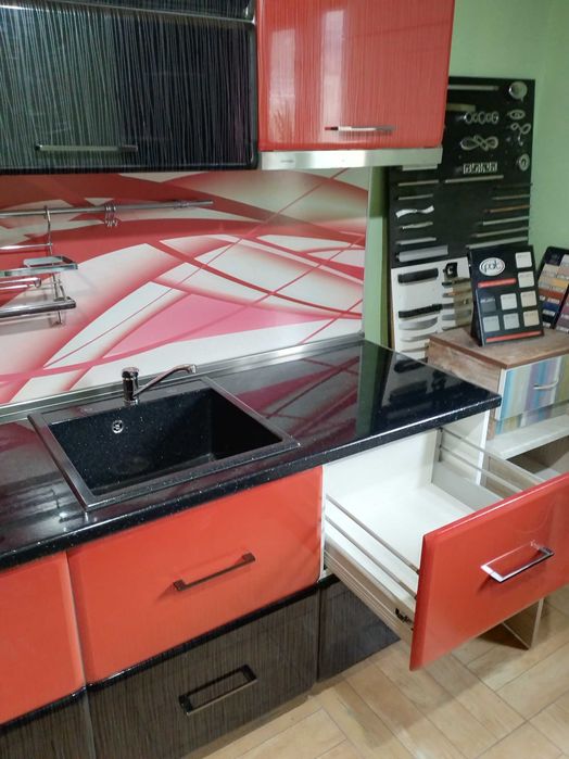 продава мострена кухня
