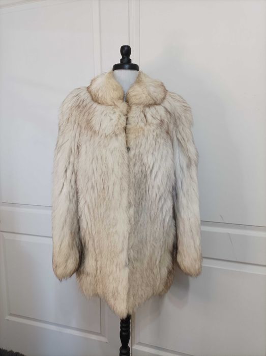 Saga Fox палто от лисица