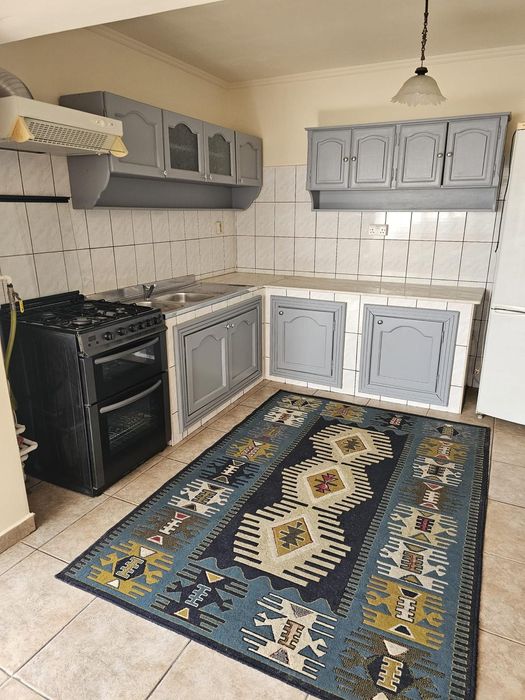 Închiriez apartament cu centrala !