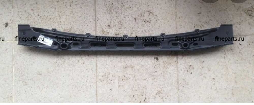 Продам рамку радиатора Лада Веста