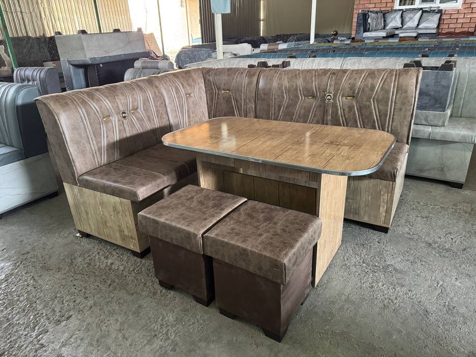 Продаётся кухонный уголок