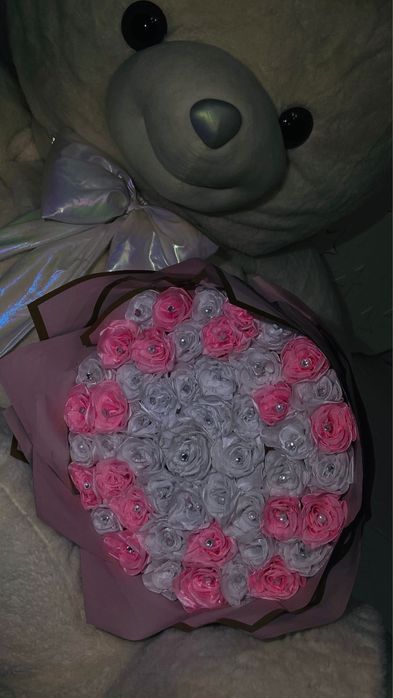 Buchete de trandafiri din satin,lucrate manual