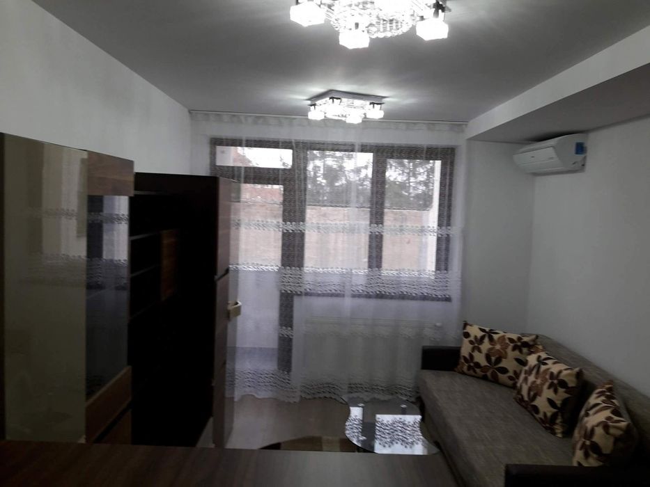 Închiriez apartament 2 camere – ultracentral, Roman Ciorogariu, lângă pietonală
