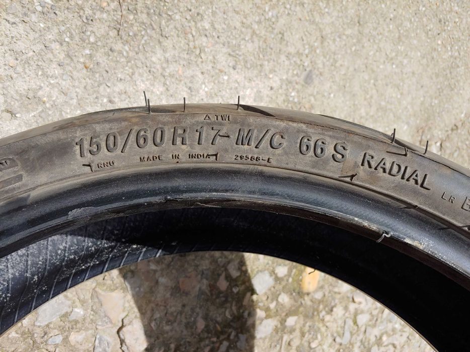 Гума за мотор предна 110/70/17 ДОТ2014