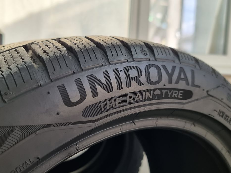 "Dot 22" 245/40/18 Uniroyal 4Броя: 680лв 8.5мм