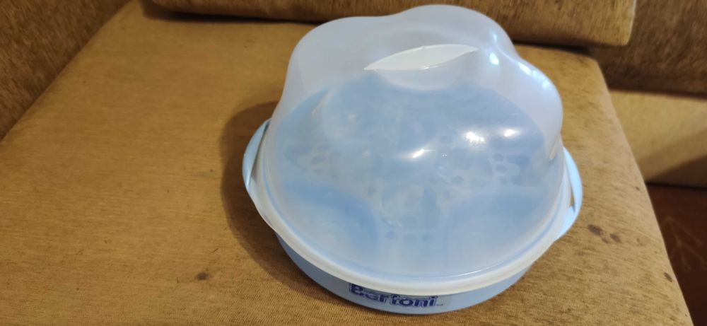 Avent 2 помпи за кърма 4бр шишета Авент + стерилизатор Бертони