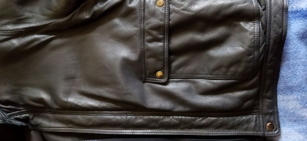 Продам кожаную куртку