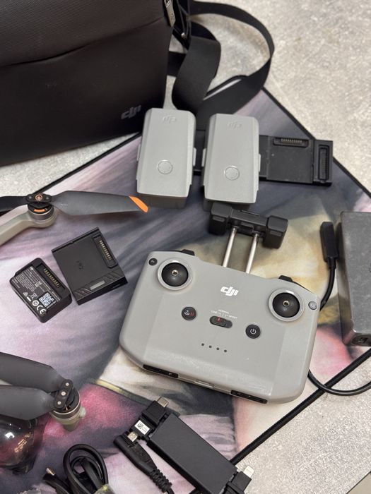 Дрон DJI Air 2S Fly More Combo серый