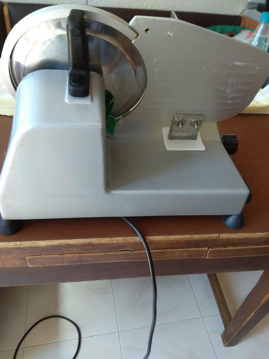 Слайс машина Колбасорезачка