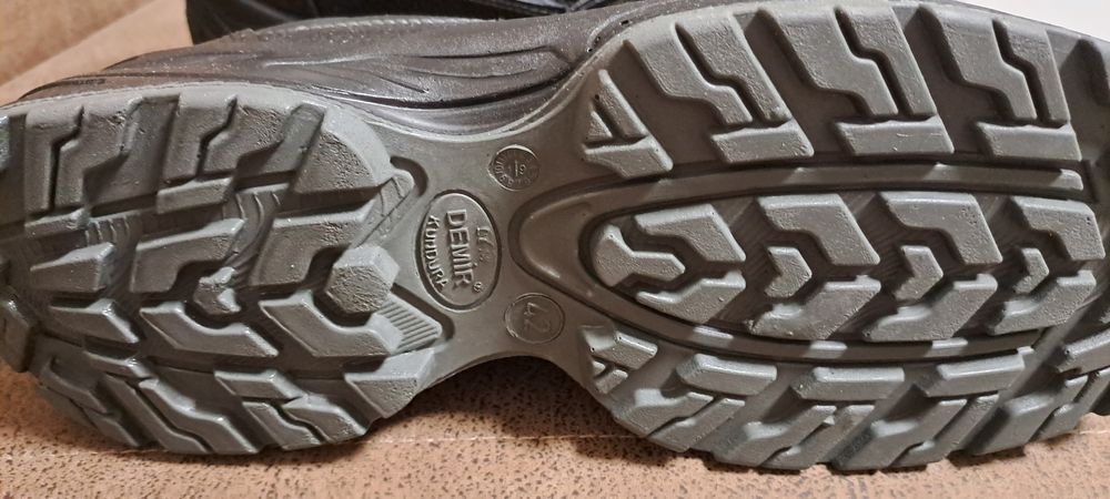 Работни обувки..