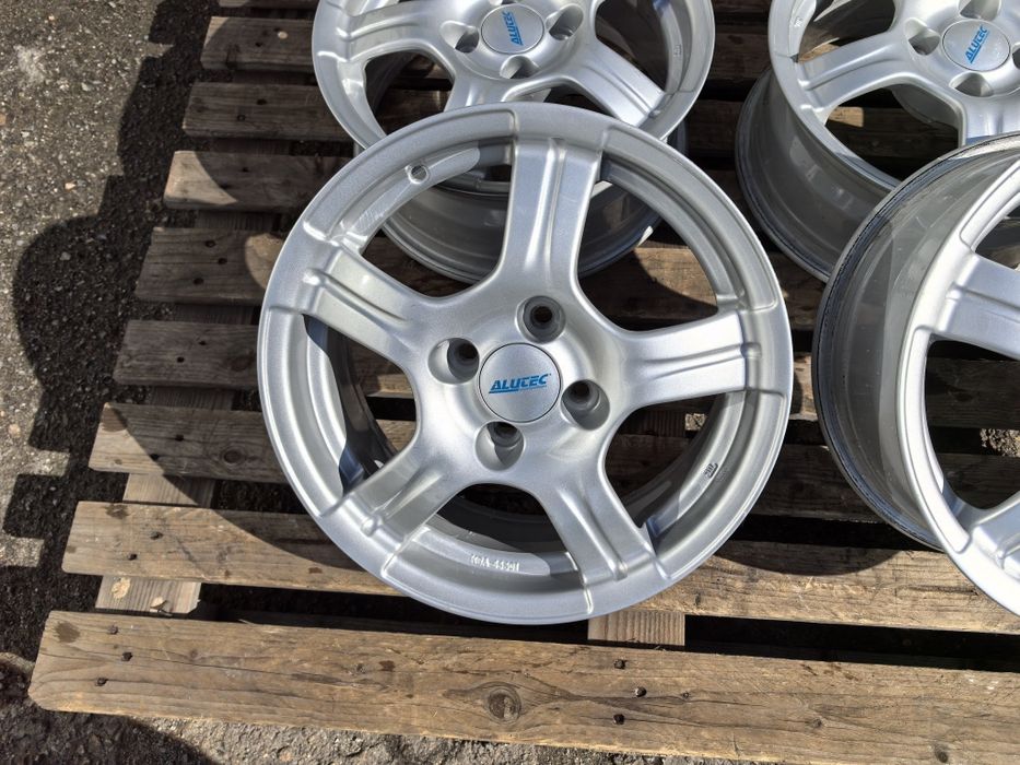 15 цола 4 х 100 мм Фолкваген / Дачия / Рено / Нисан / Хонда и други