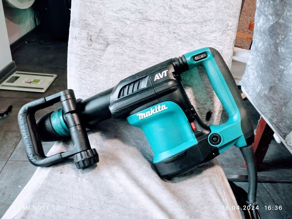 Къртач SDS Max Makita HM0871C