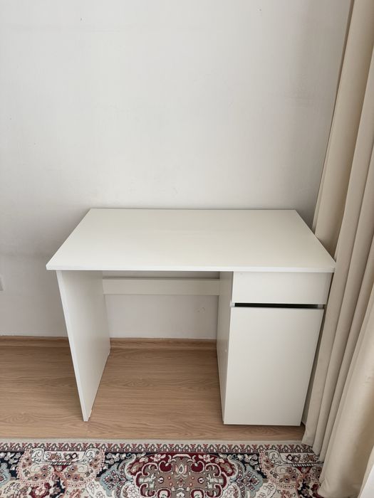 Продам стол письменный