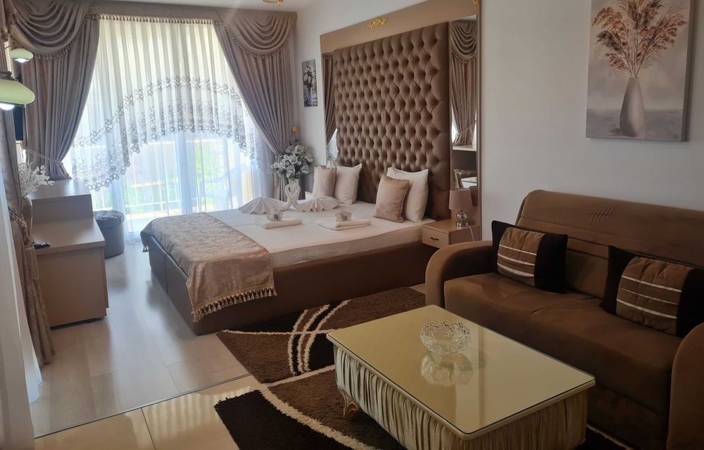 Дава се под наем Къща в Банкя - 800 кв.м за 612 € - Снимка #8