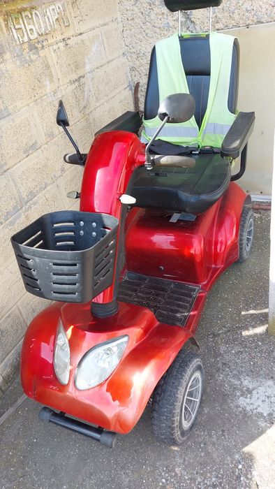 Електрическа инвалидна количка скутер