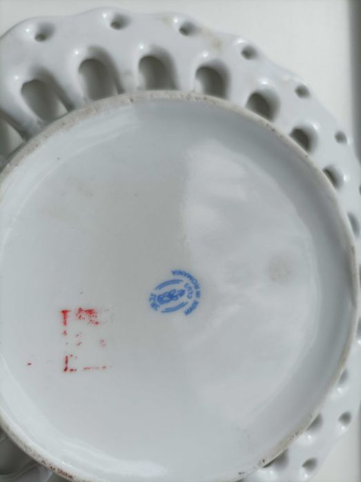 Старинна порцеланова фруктиера