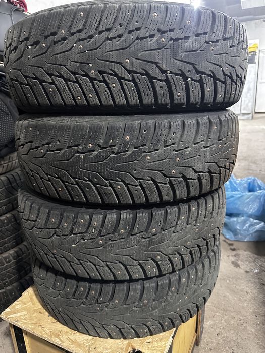 Комплект зимных шин
