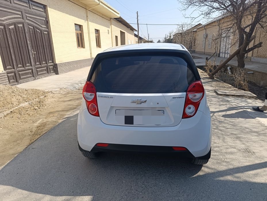 2014йил спарк срочна сотилади