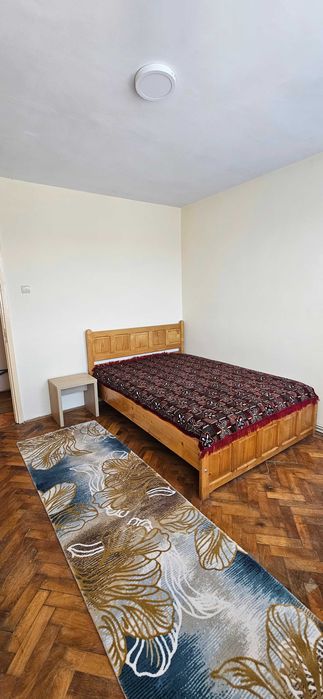 2 camere chirie Campina