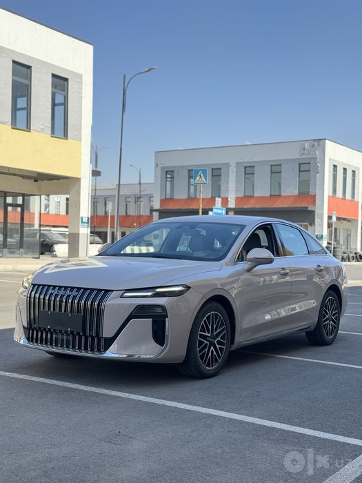 Roewe M7 sotuvda bor