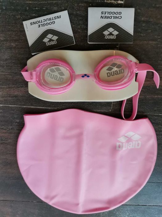 Нови очила за плуване "Arena" +шапка