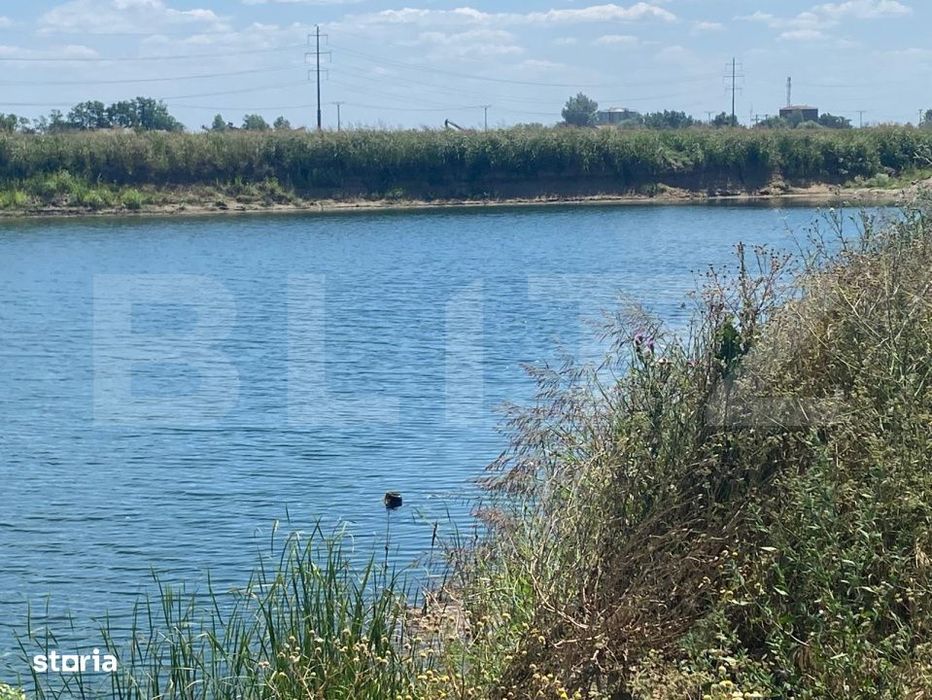 Teren intravilan, 4,76 ha, zona Pitaru