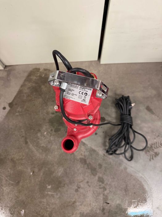 Помпа водна потопяема 900W 1" 50L/min 32m 8m кабел RD-CAWP53/	Помпа водна мръсна вода 1100W