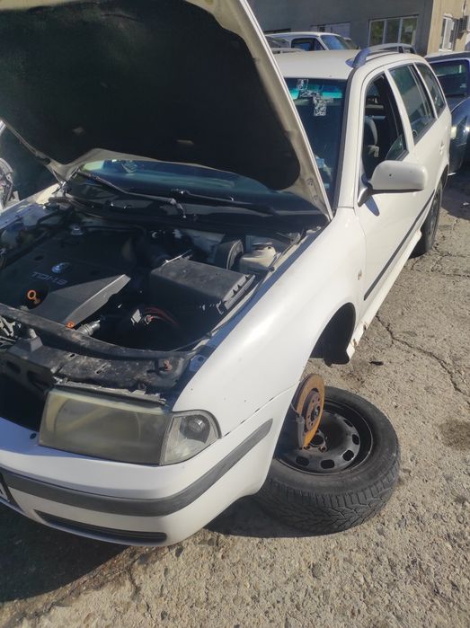 Шкода Октавия 1.9 тди на части