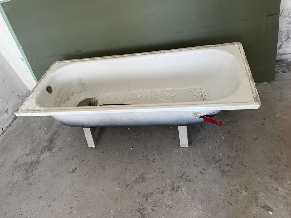 Ванна и унитаз