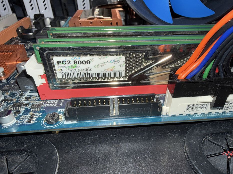 Placa baza Gigabyte GA EP 45 - DS4 soket LGA 775