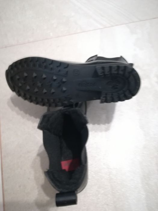 Боти - нови, Rieker, цяла подметка