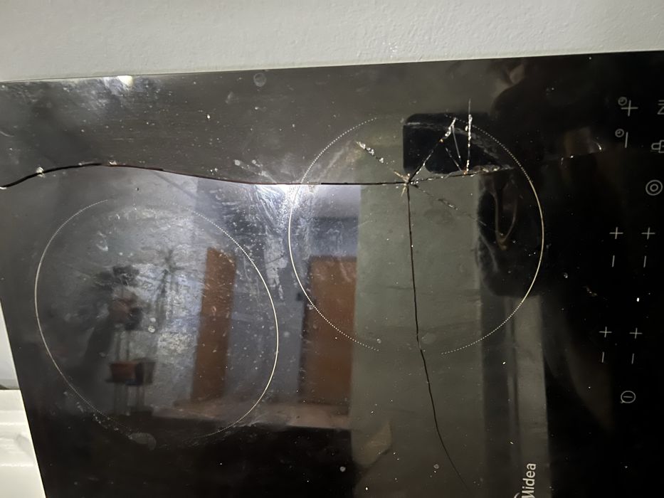 Продам керамическая варочная поверхность.