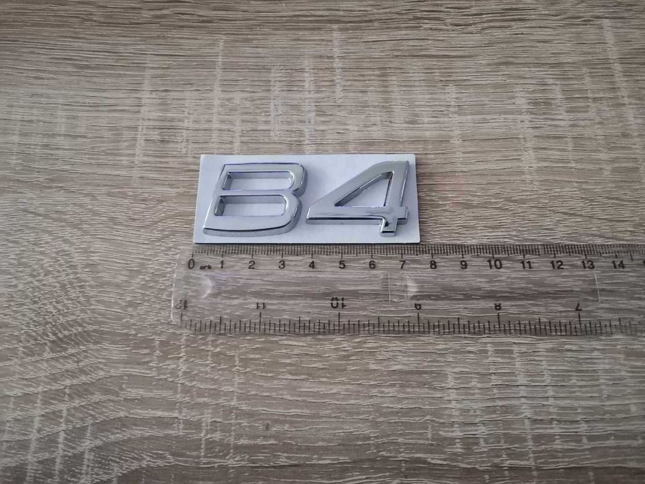 сребристи емблеми Волво Volvo B4